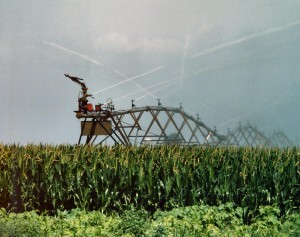 Central pivot irrigation